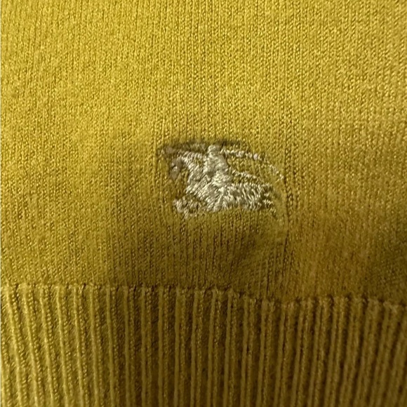 Burberry Green Cap Sleeve Crewneck Sweater with Pointelle Detailing - Picture 4 of 8